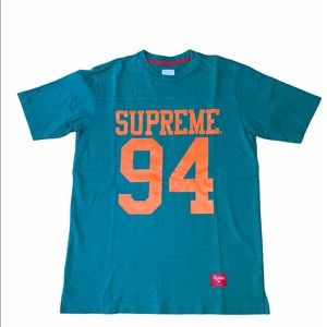 SUPREME TEE